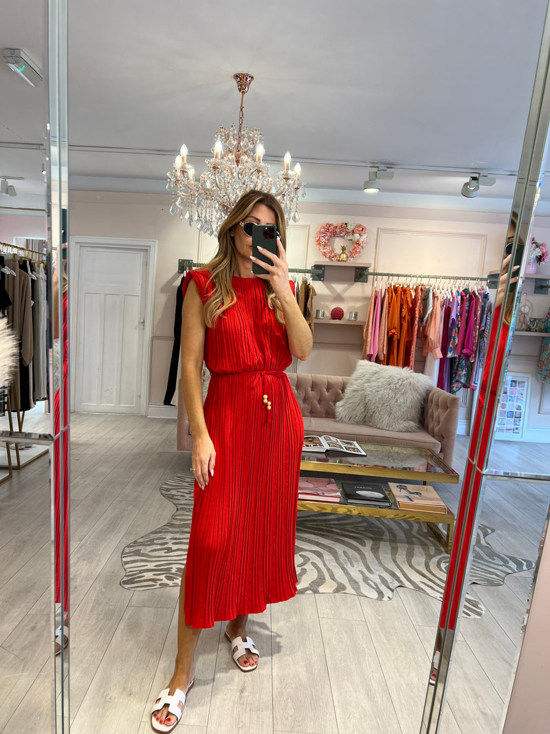 EVA PLEATED DRESS RED