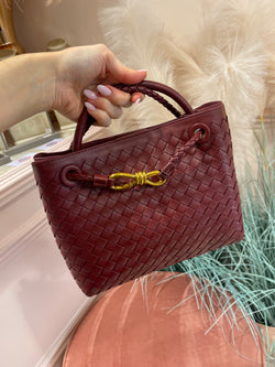 GOLD KNOT DETAIL WOVEN BAG WINE