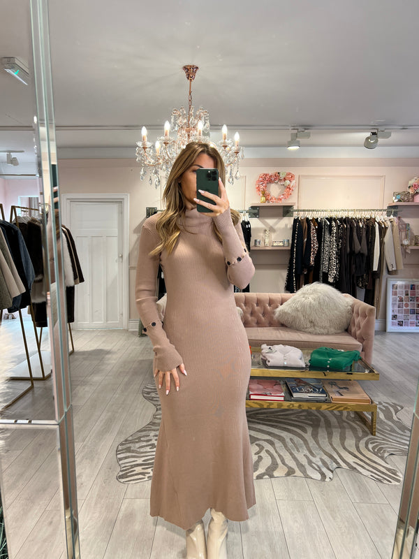 CARRIE KNITTED MAXI DRESS CAMEL