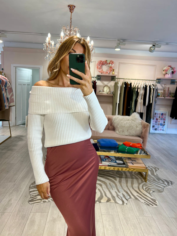 PETRA OFF SHOULDER KNIT TOP CREAM